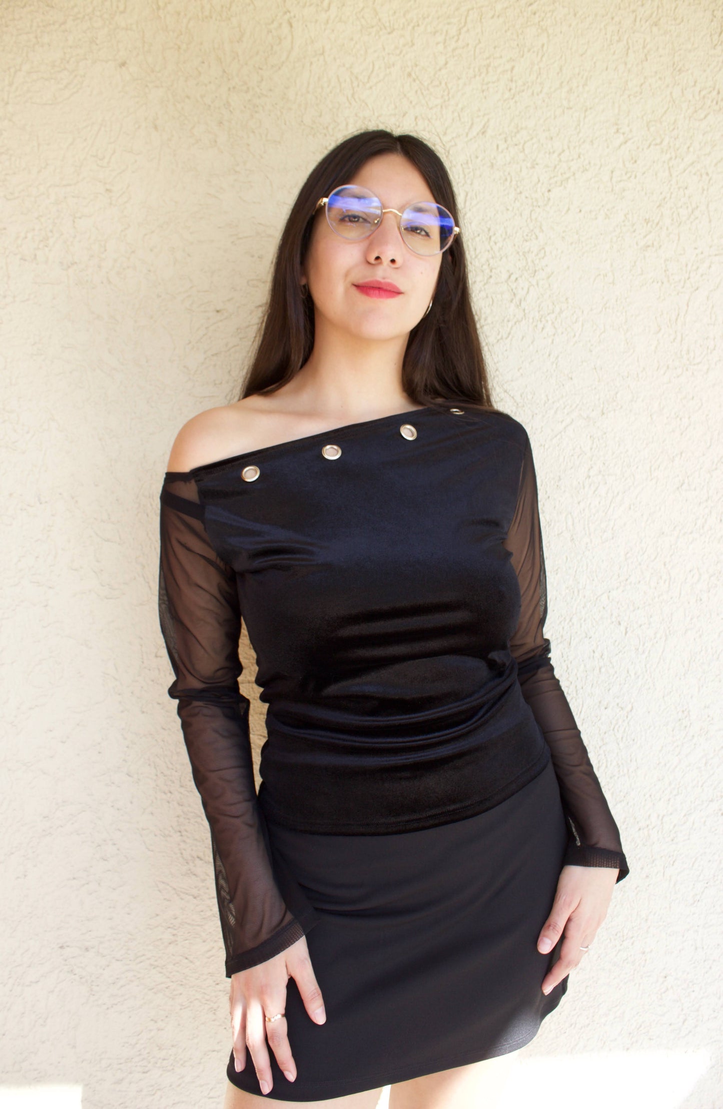 POLERA VELVET OJETILLOS