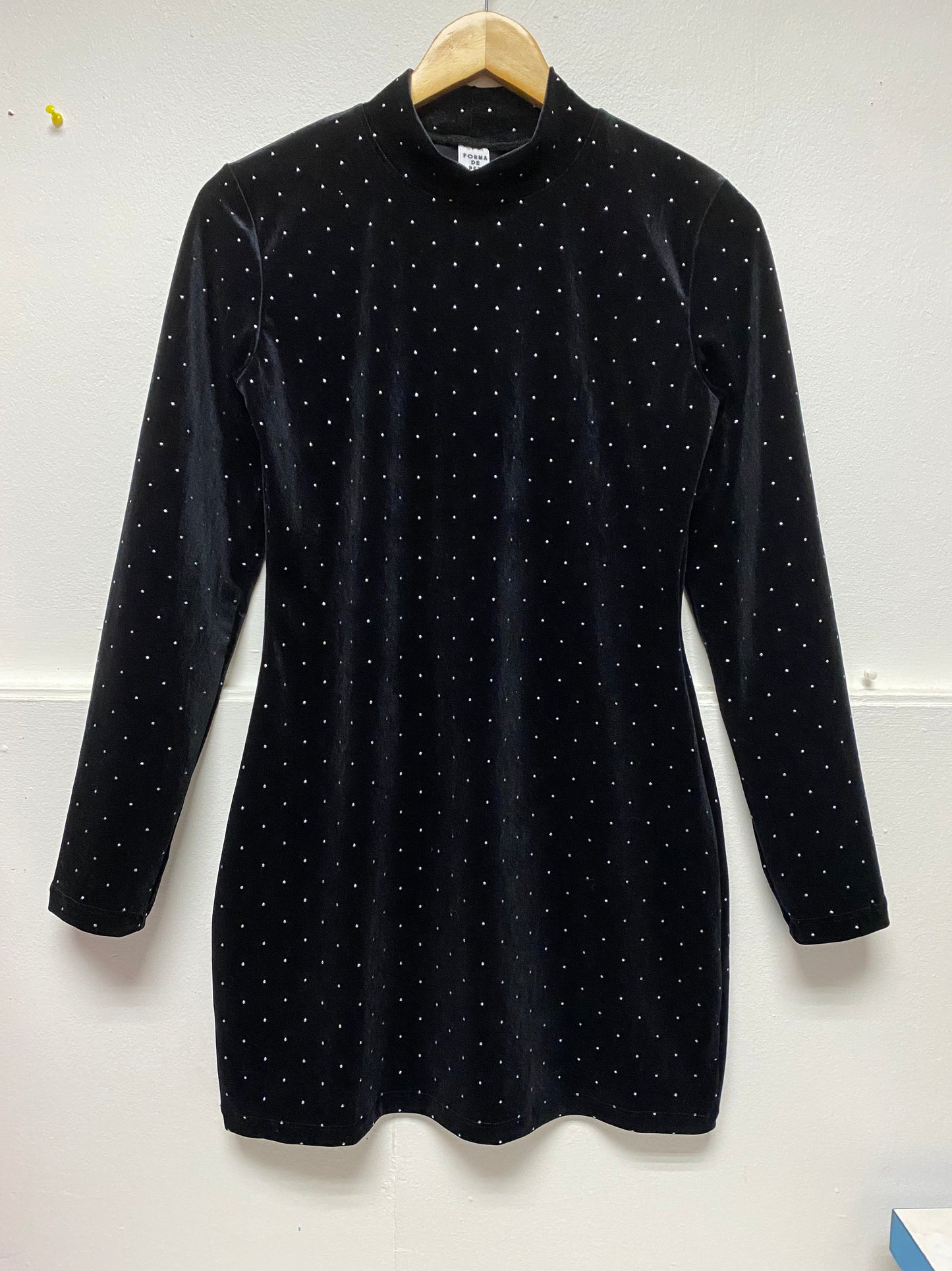 VESTIDO TERCIOPELO TACHAS