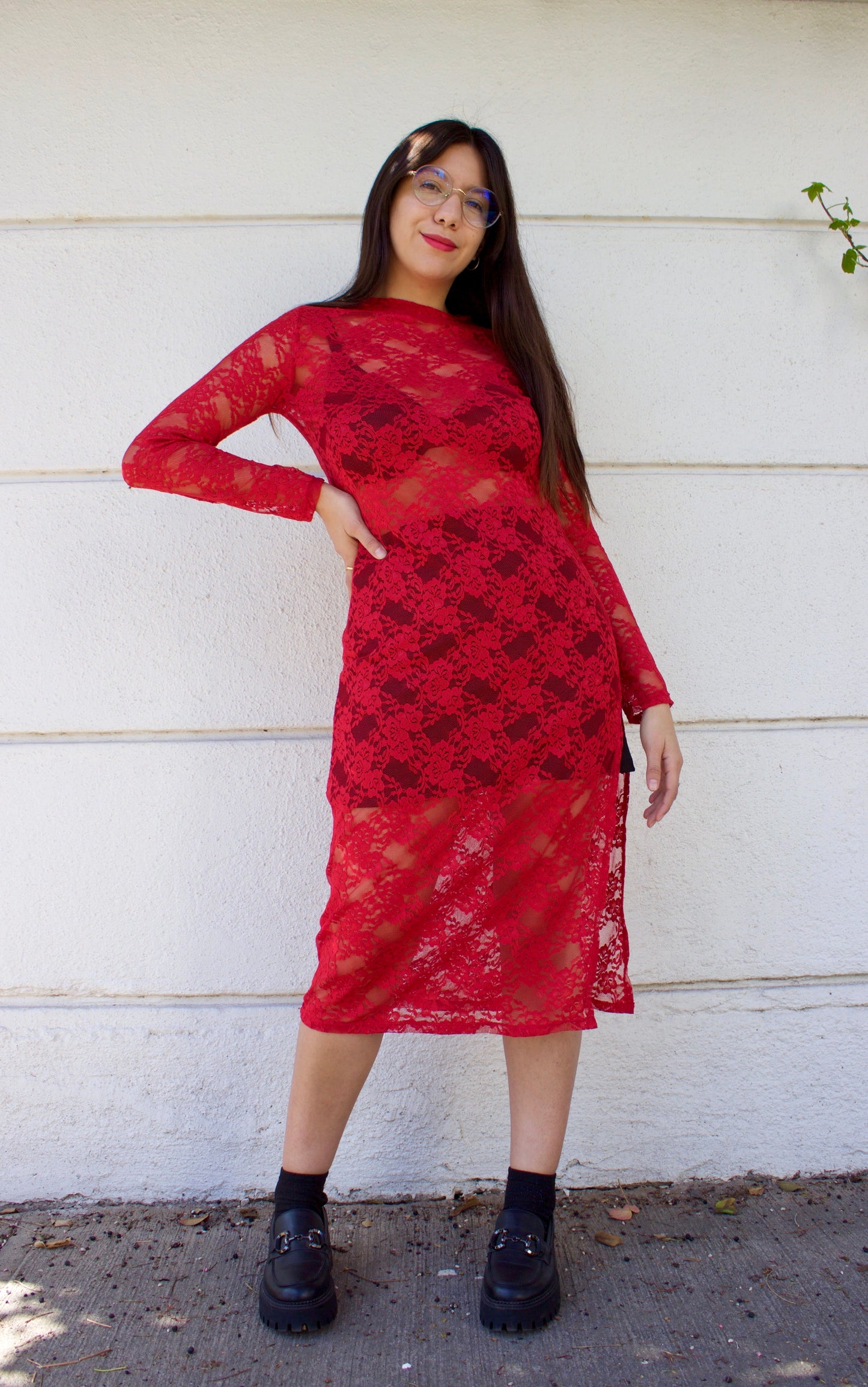 VESTIDO MIDI ENCAJE ROJO