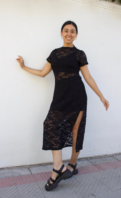 VESTIDO MIDI ENCAJE MANGA CORTA