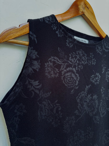 VESTIDO MINI ROSAS NEGRAS